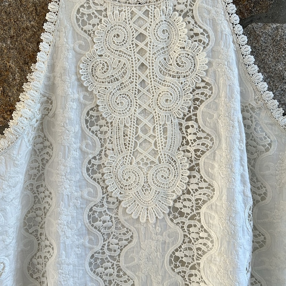 Alice + Olivia White Dezi Guipure Lace Crocheted Cotton Top - Picture 4 of 9